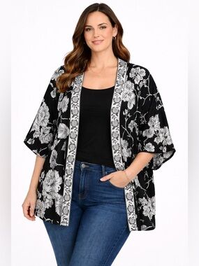 Charlotte Russe Black White Floral Reversible Kimono Women’s Size 2X